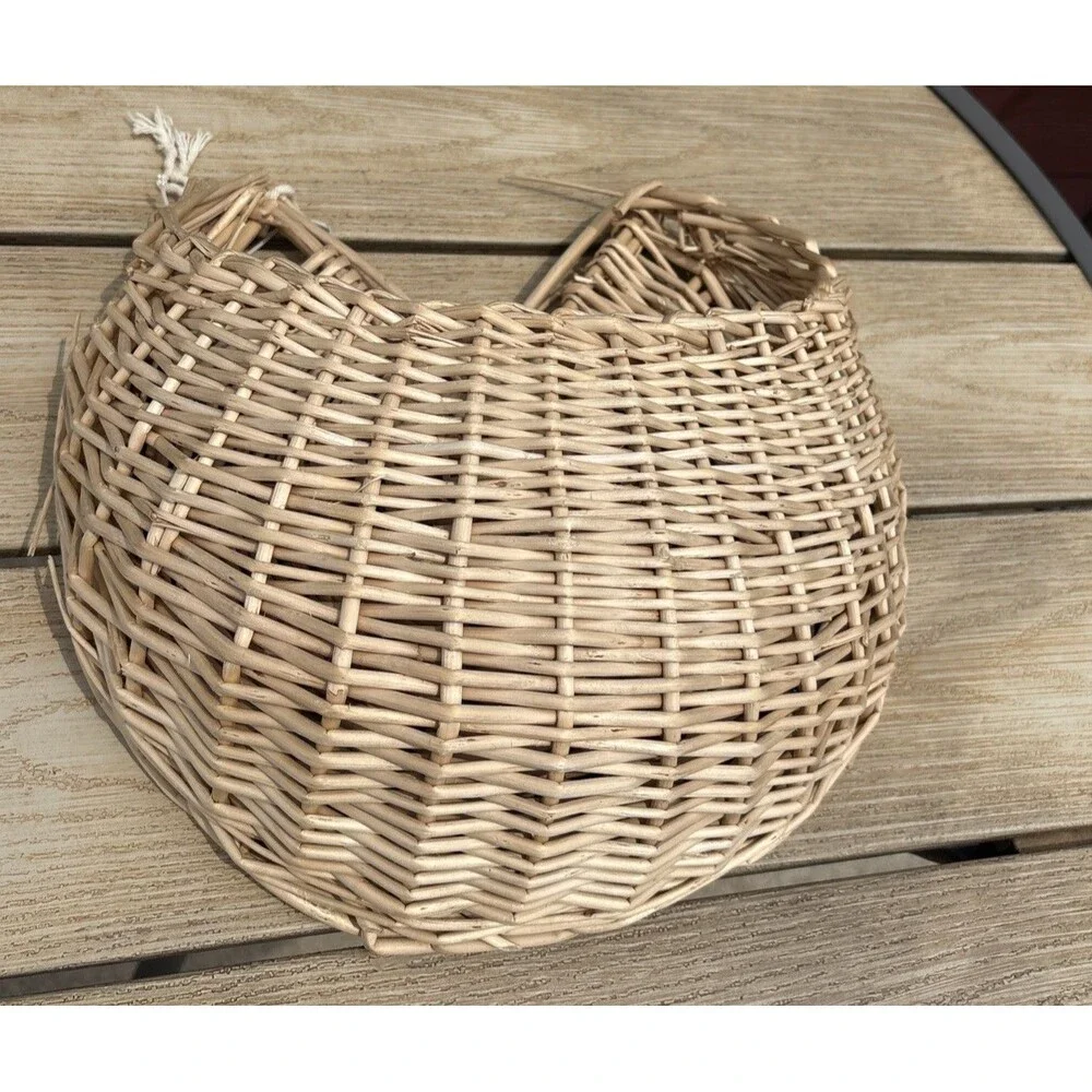 Wall Hanging Pocket Basket Woven Wicker Rustic French Country Farmhouse 10x14